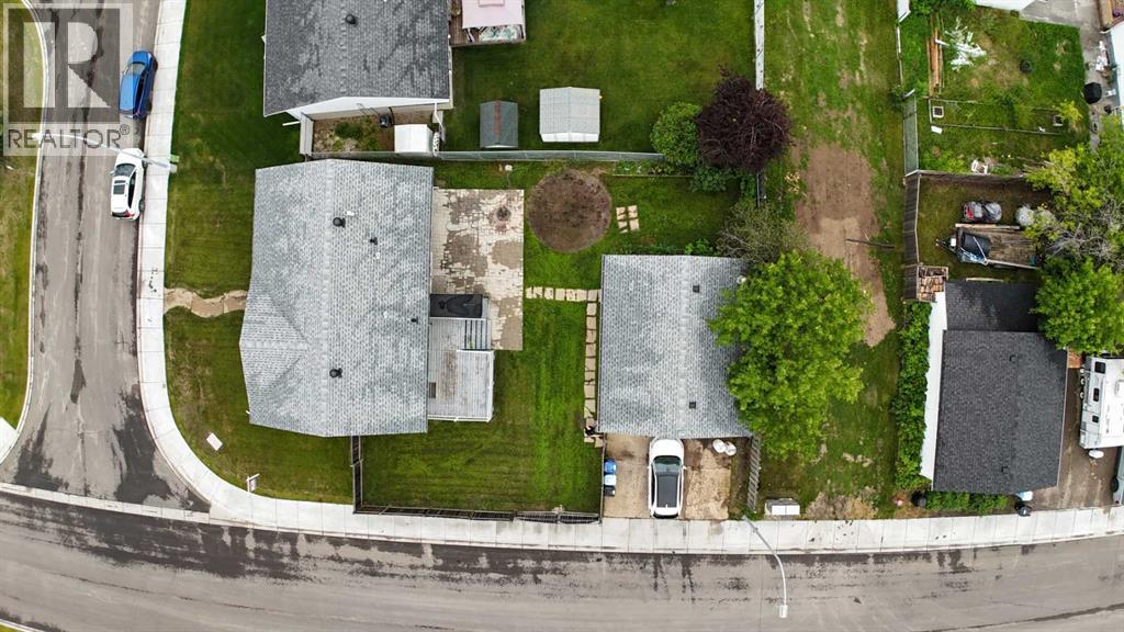 102 Hinge Bay, Fort McMurray