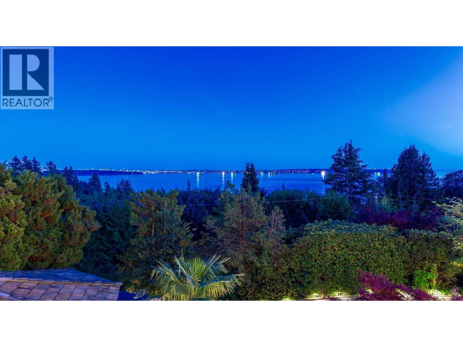 3395 THOMPSON CRESCENT, West Vancouver — photo 2