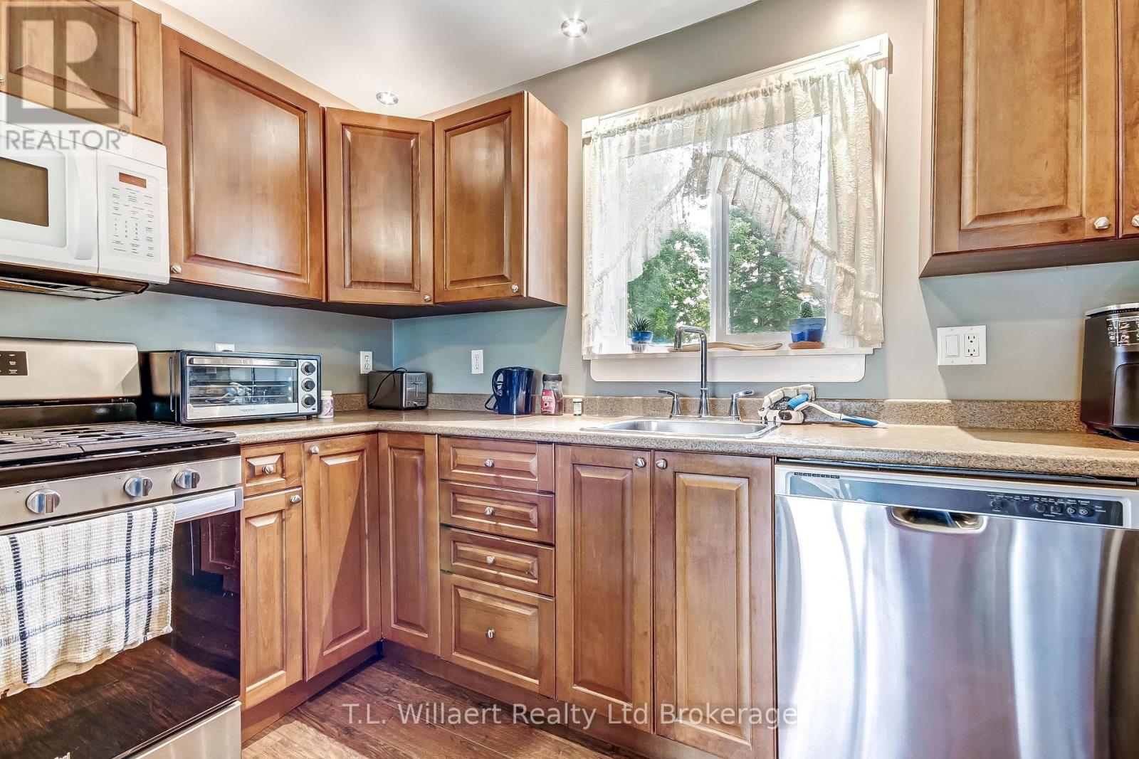 159 MAIN STREET - 4