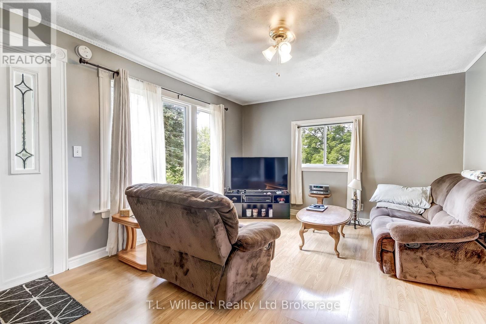 159 MAIN STREET - 5