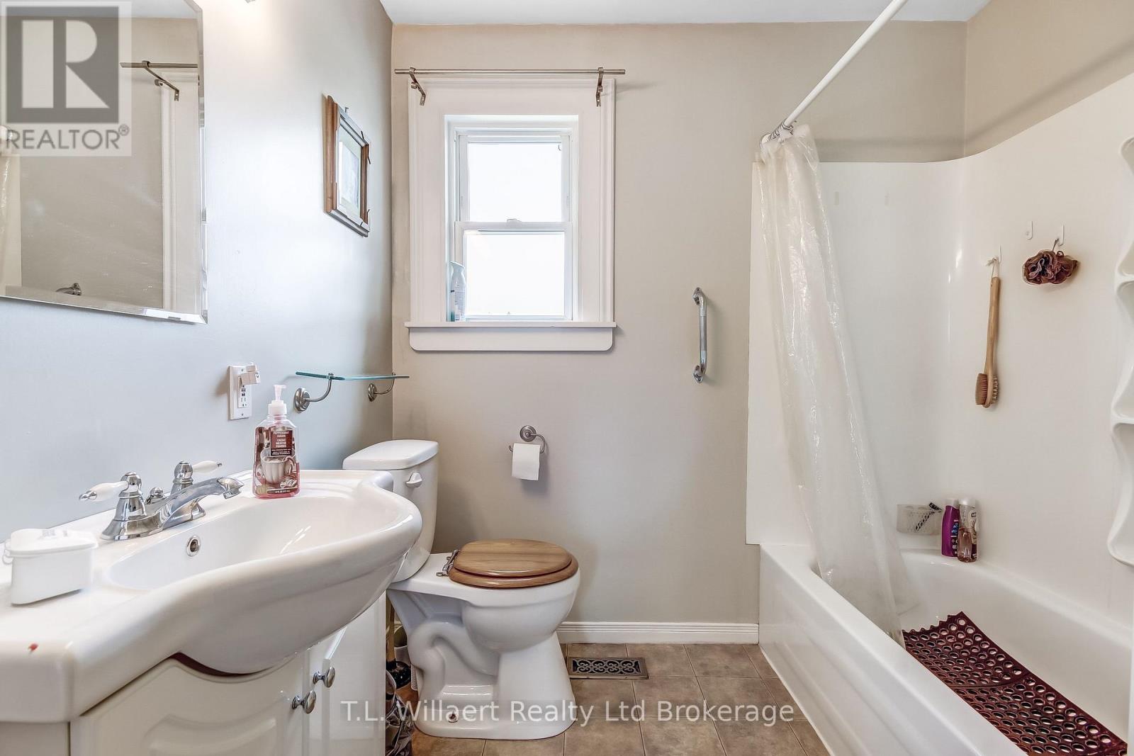 159 MAIN STREET - 8