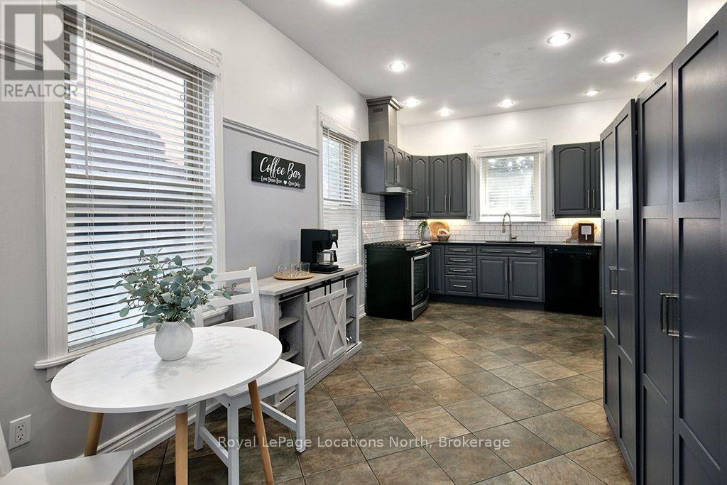 120 MARSHALL STREET E - Image 14