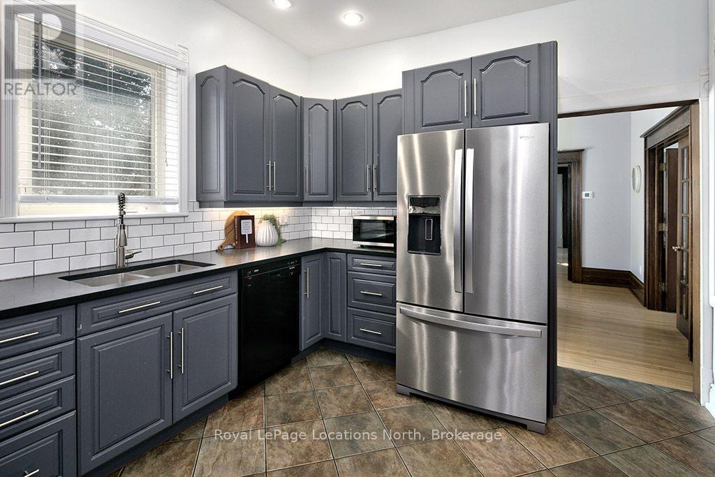 120 MARSHALL STREET E - Image 13