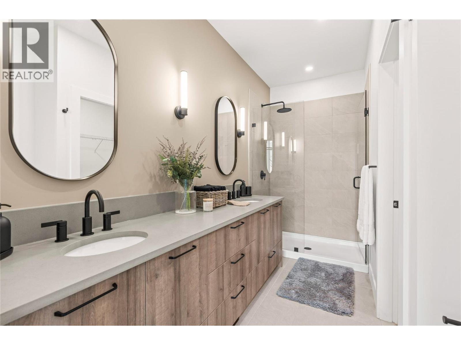 #101 2459 Bradley Drive Lot# 5 - 29