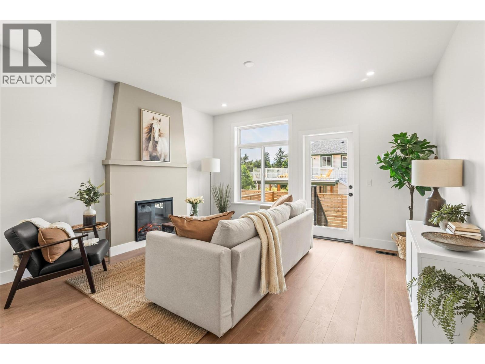 #101 2459 Bradley Drive Lot# 5 - 22
