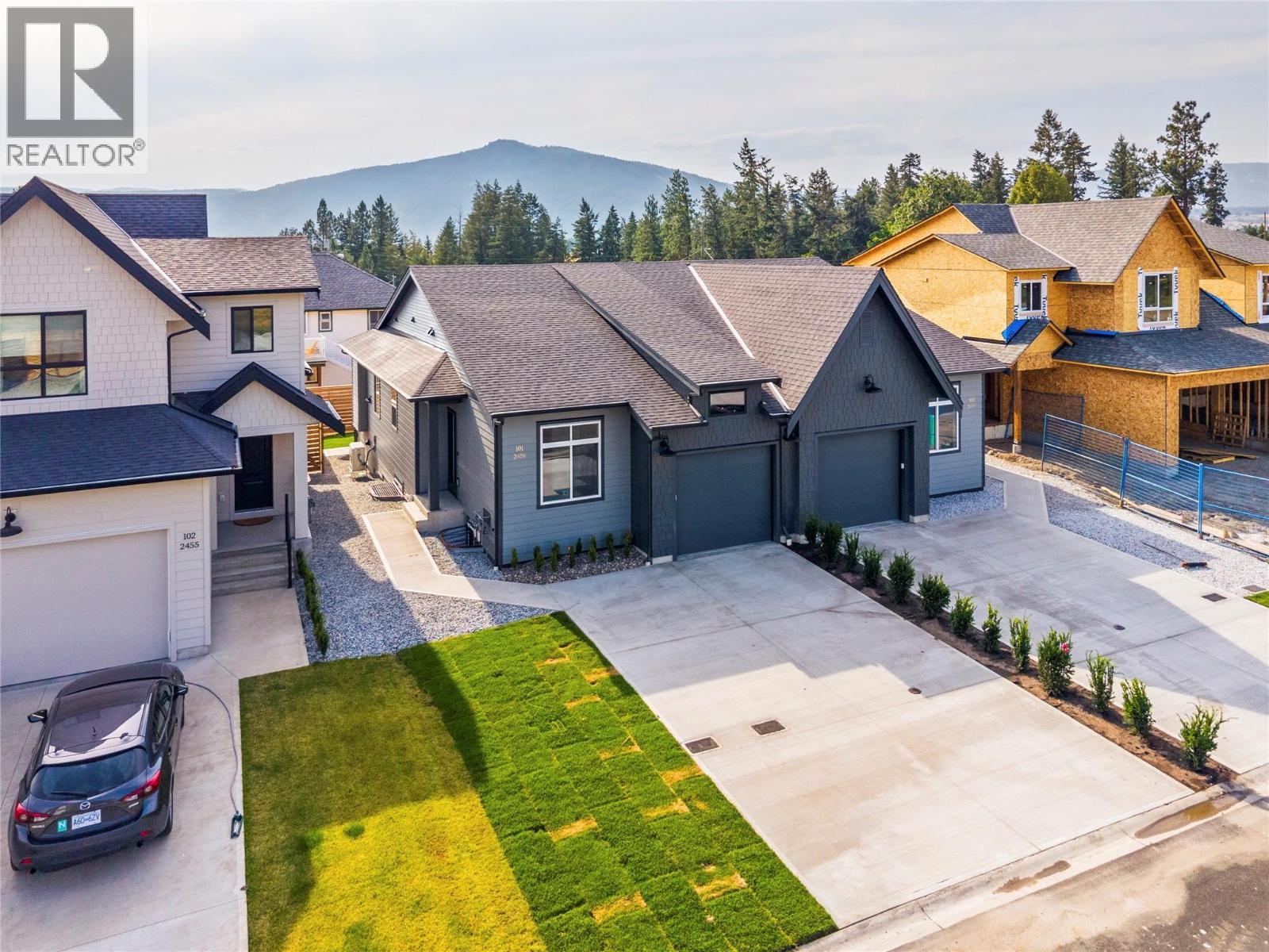 #101 2459 Bradley Drive Lot# 5 - 45