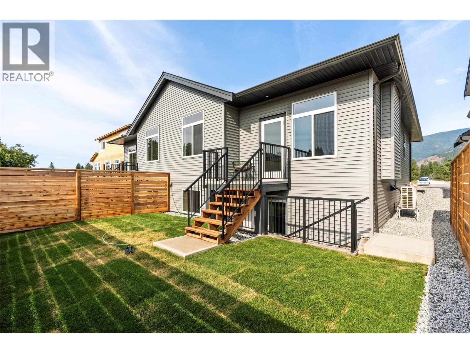 #101 2459 Bradley Drive Lot# 5 - 39