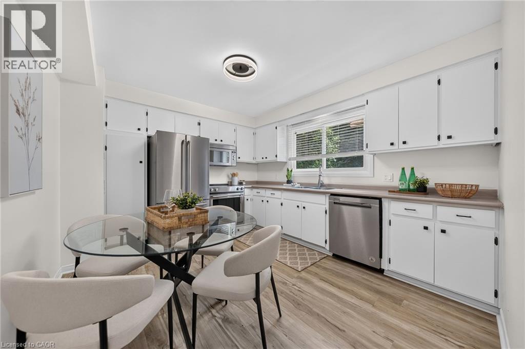 21 COACHWOOD Road - 8