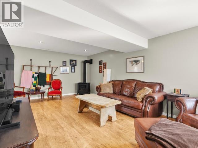 177 FALCON DRIVE - 23