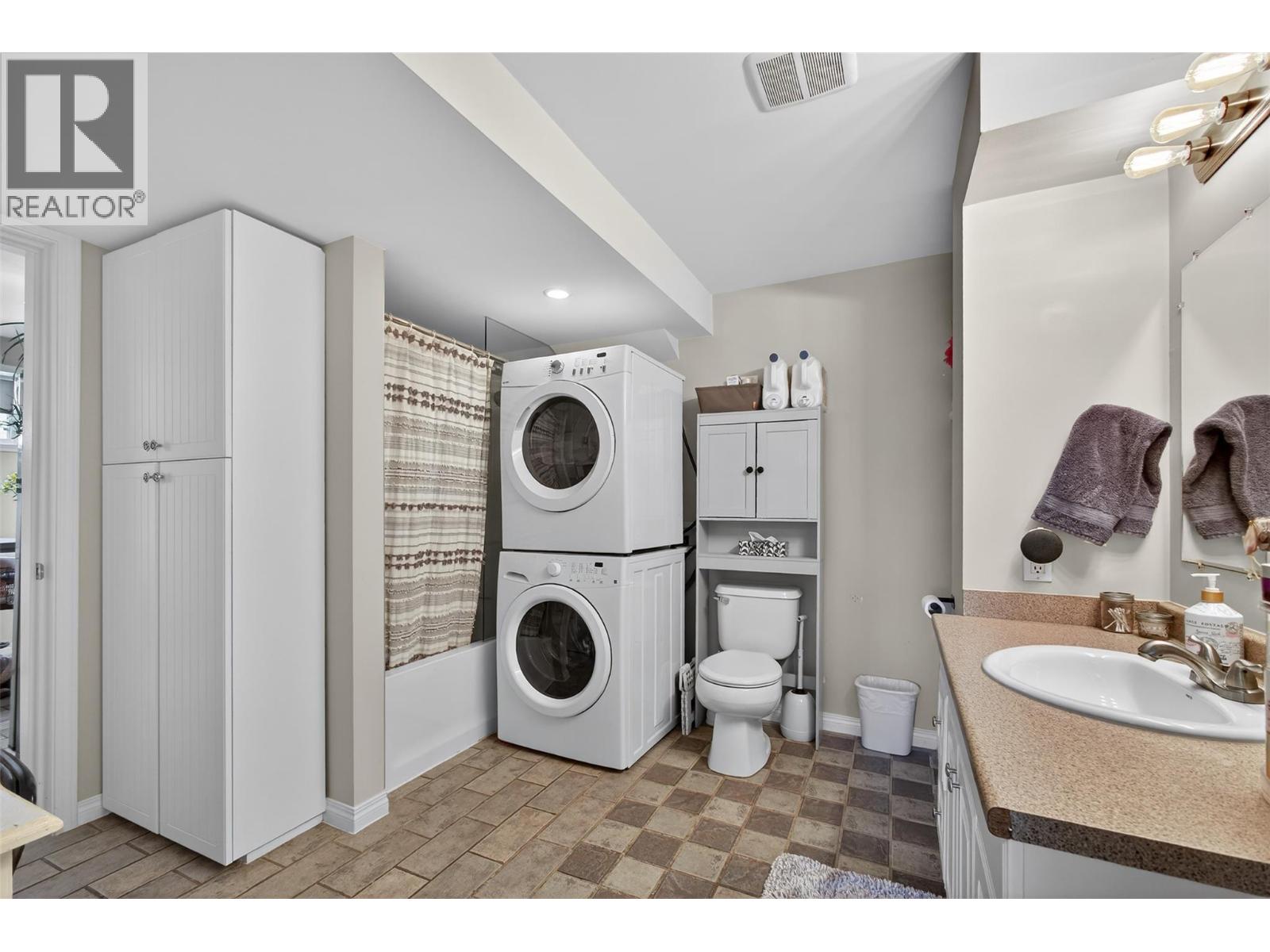 2490 Sexsmith Road - 25