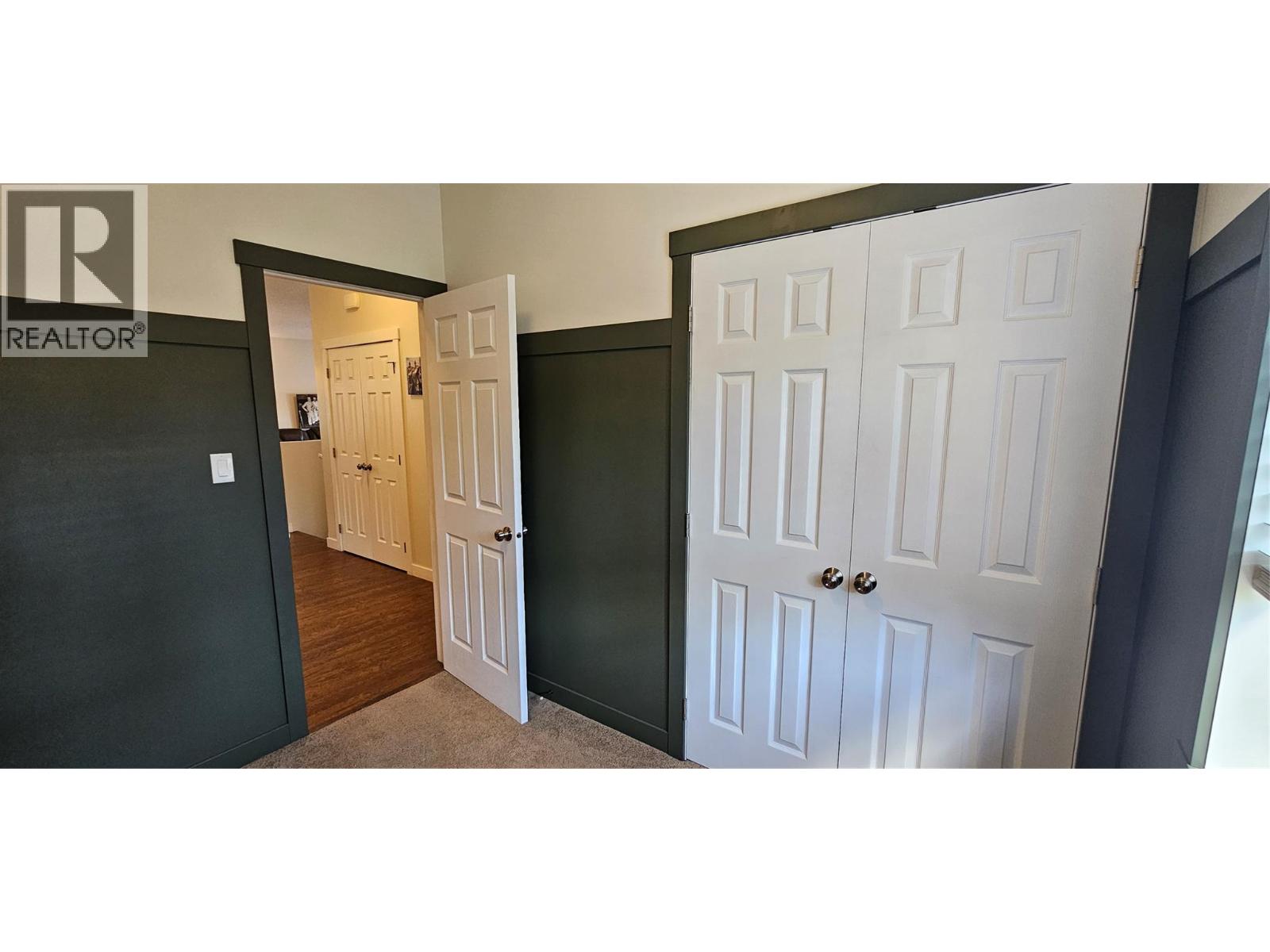 73 Deerborne Drive - 21