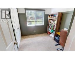 73 Deerborne Drive, Elkford, BC V0B1H0 Photo 20