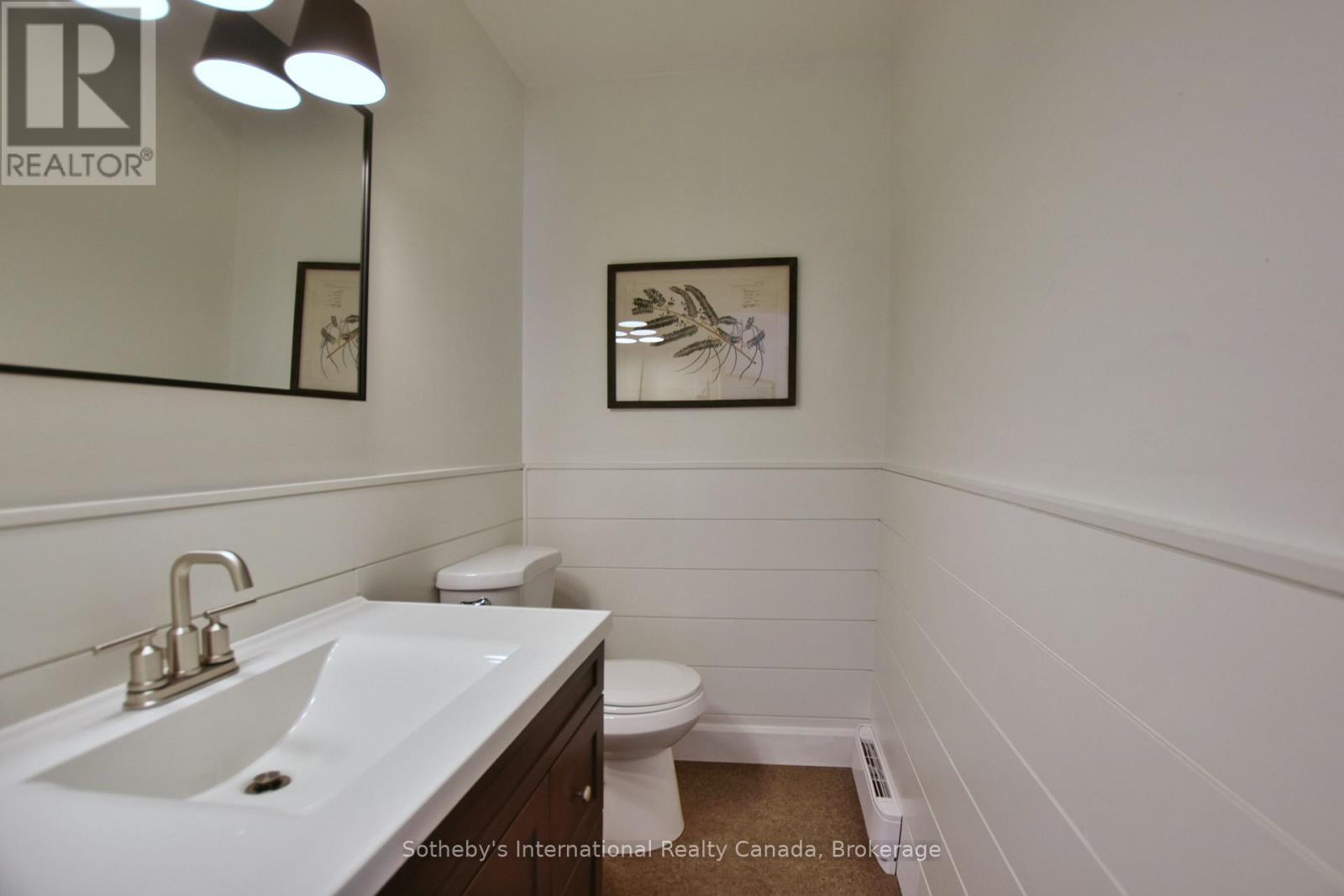 #103 150 VICTORIA STREET S - 12