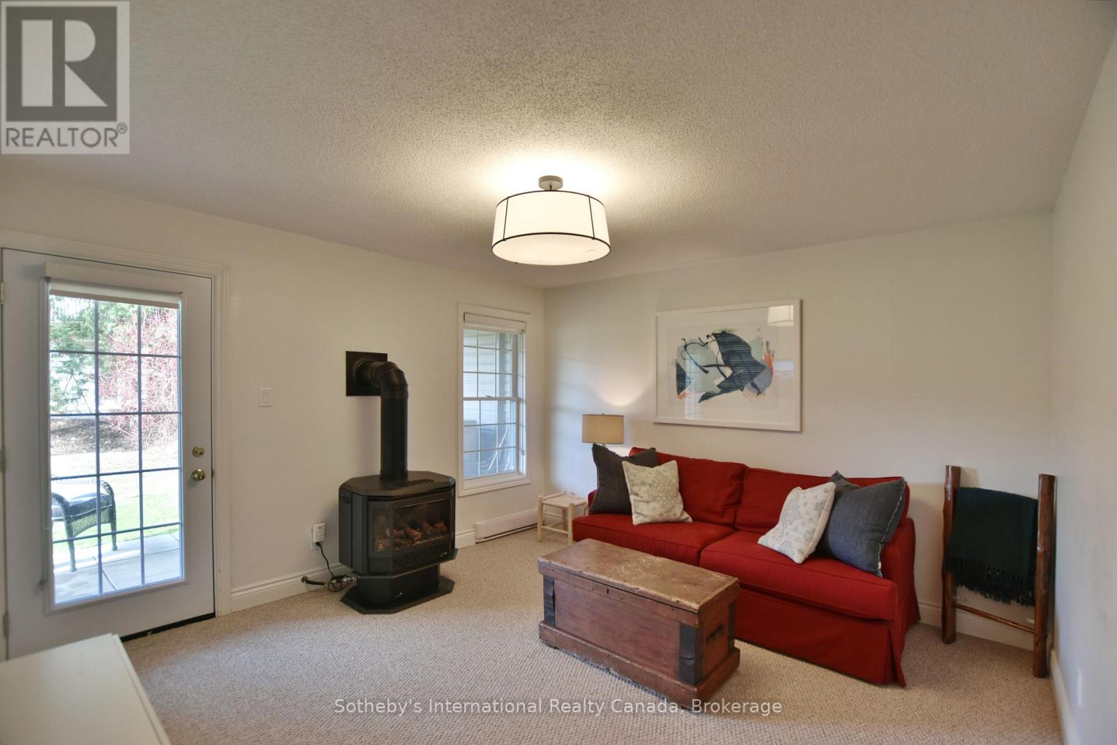 #103 150 VICTORIA STREET S - 17