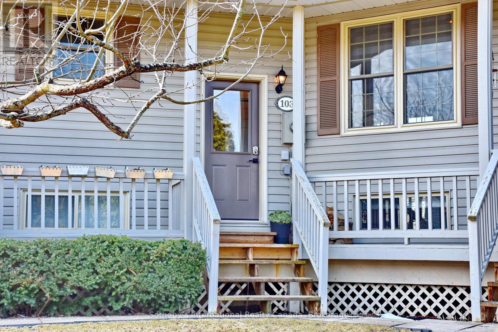 #103 150 VICTORIA STREET S - 2