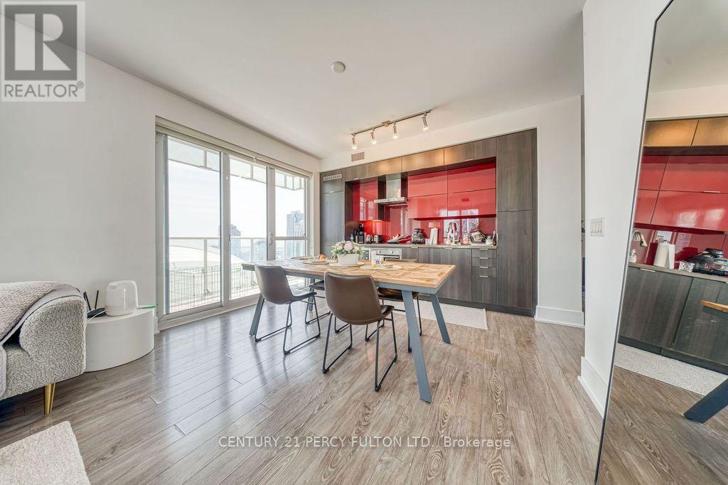 #2811 300 FRONT STREET W - 12