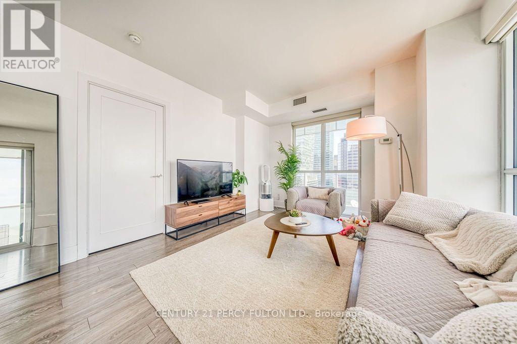 #2811 300 FRONT STREET W - 15