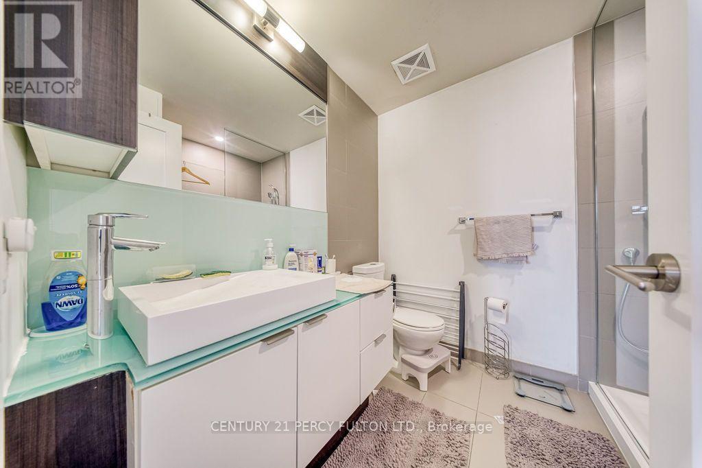 #2811 300 FRONT STREET W - 20