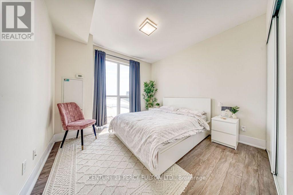 #2811 300 FRONT STREET W - 21