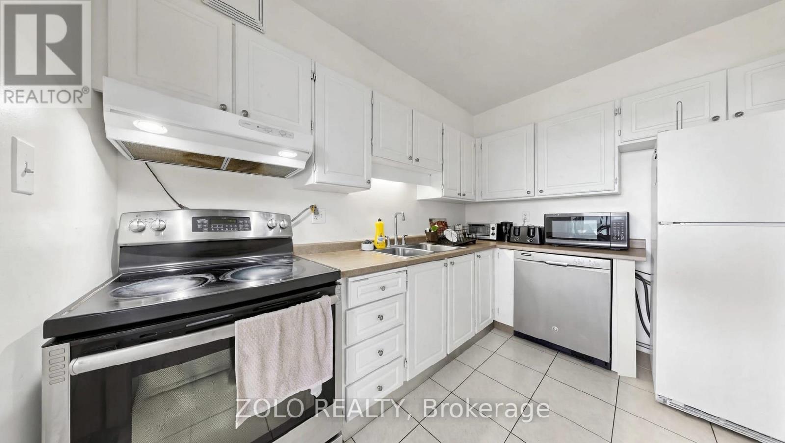 #915 20 EDGECLIFF GOLFWAY - 19