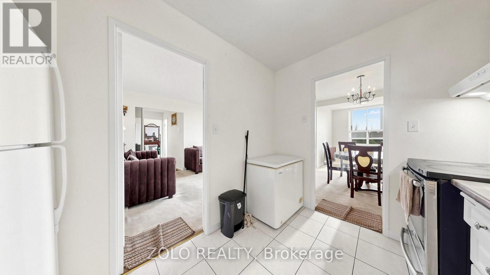 #915 20 EDGECLIFF GOLFWAY - 20
