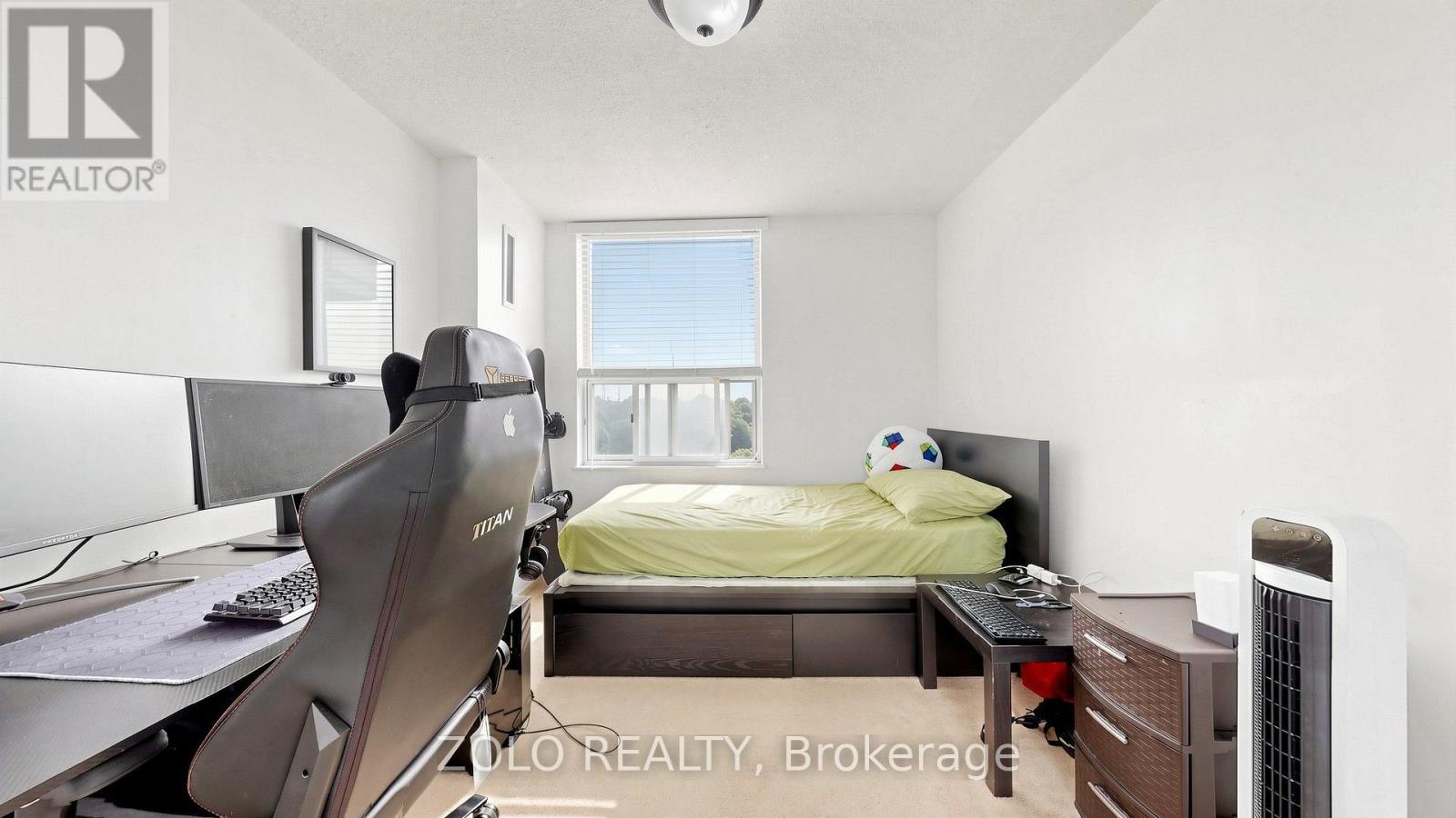 #915 20 EDGECLIFF GOLFWAY - 26