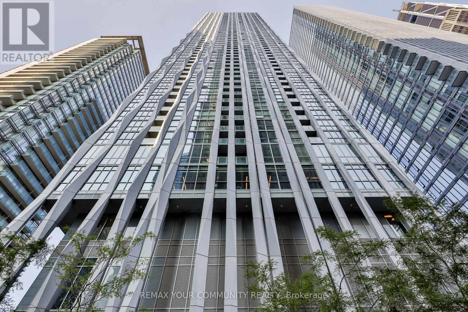 Photo of 1 Yorkville Avenue