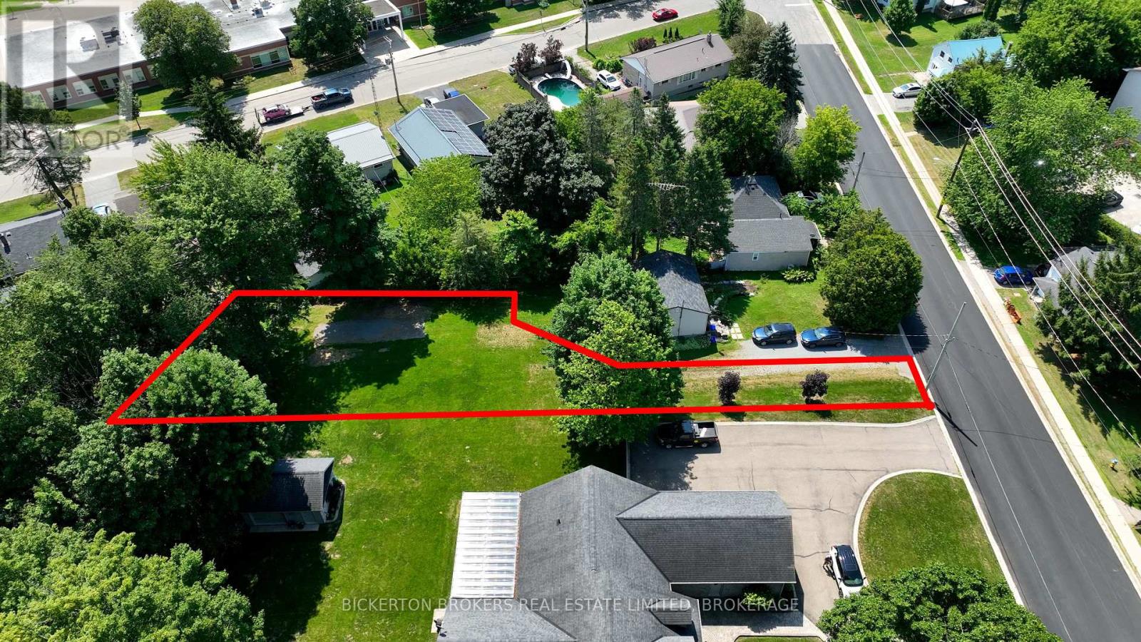 449 CHARLES STREET N, Gananoque — photo 3