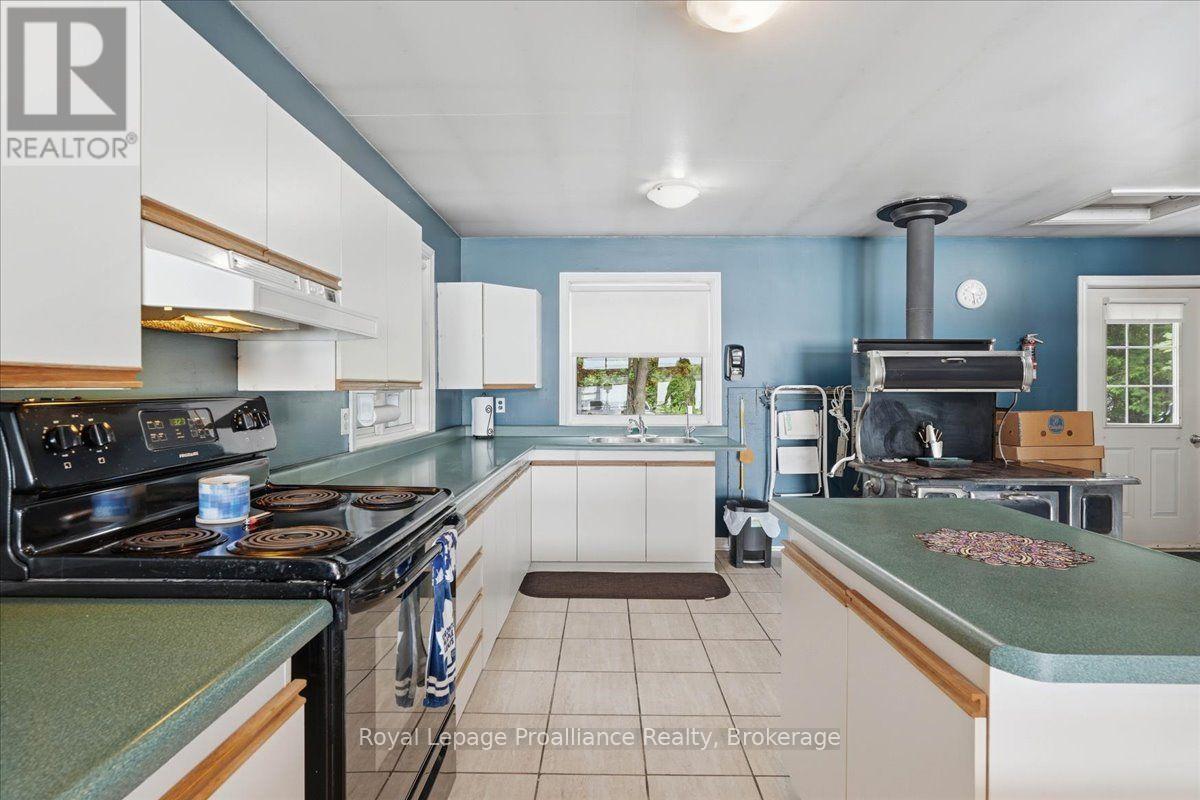 838 TRENEAR ROAD - 10