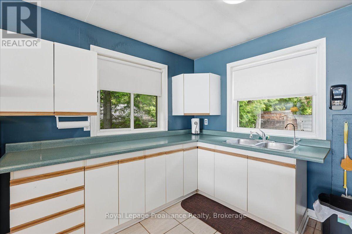838 TRENEAR ROAD - 11