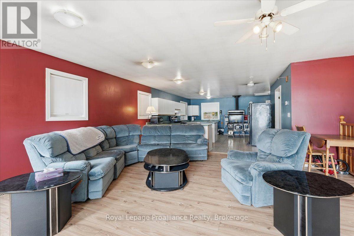 838 TRENEAR ROAD - 6