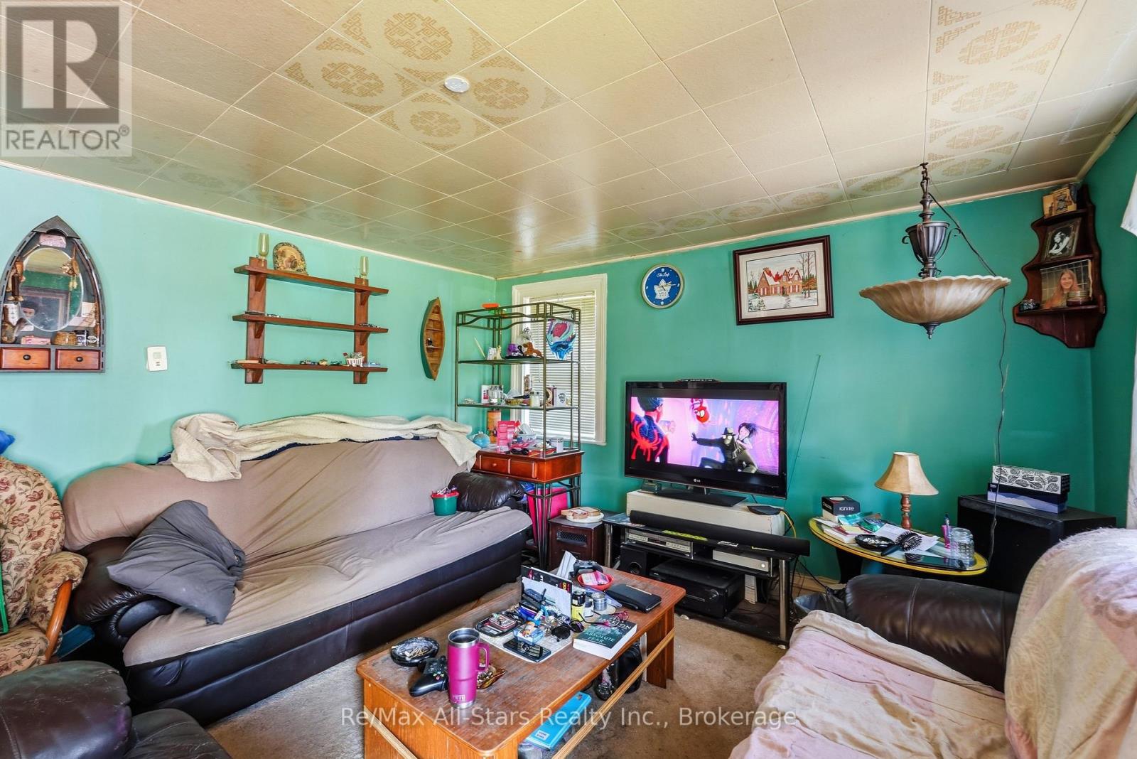 106 BOND STREET E - 10