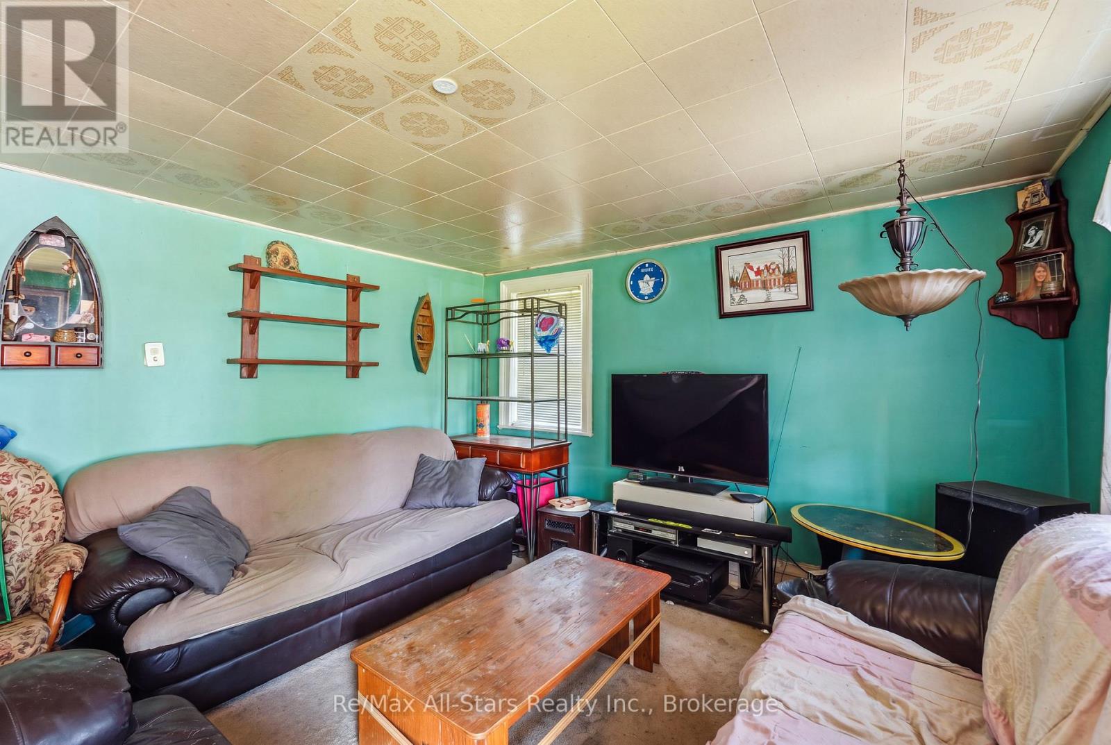 106 BOND STREET E - 11