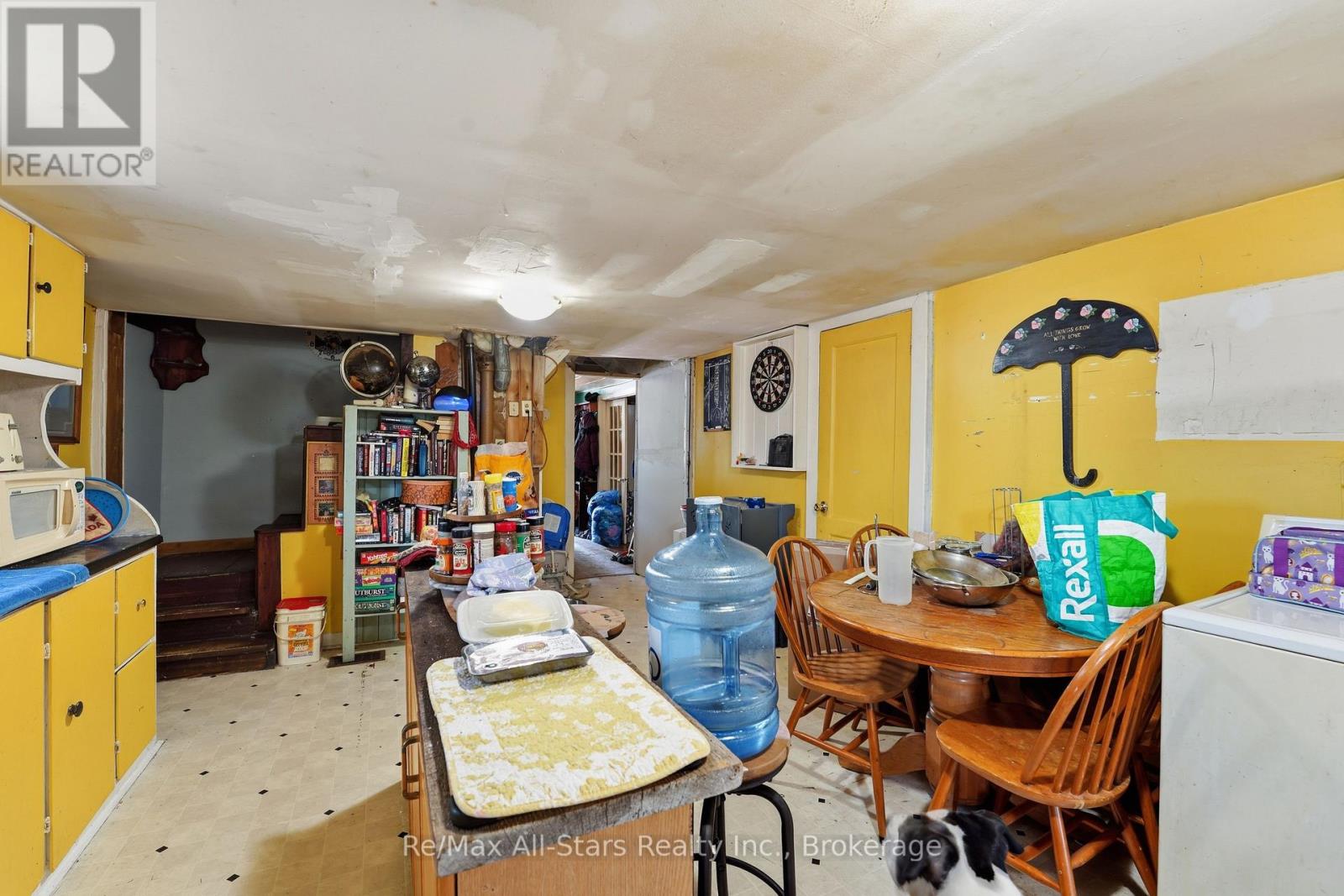 106 BOND STREET E - 19