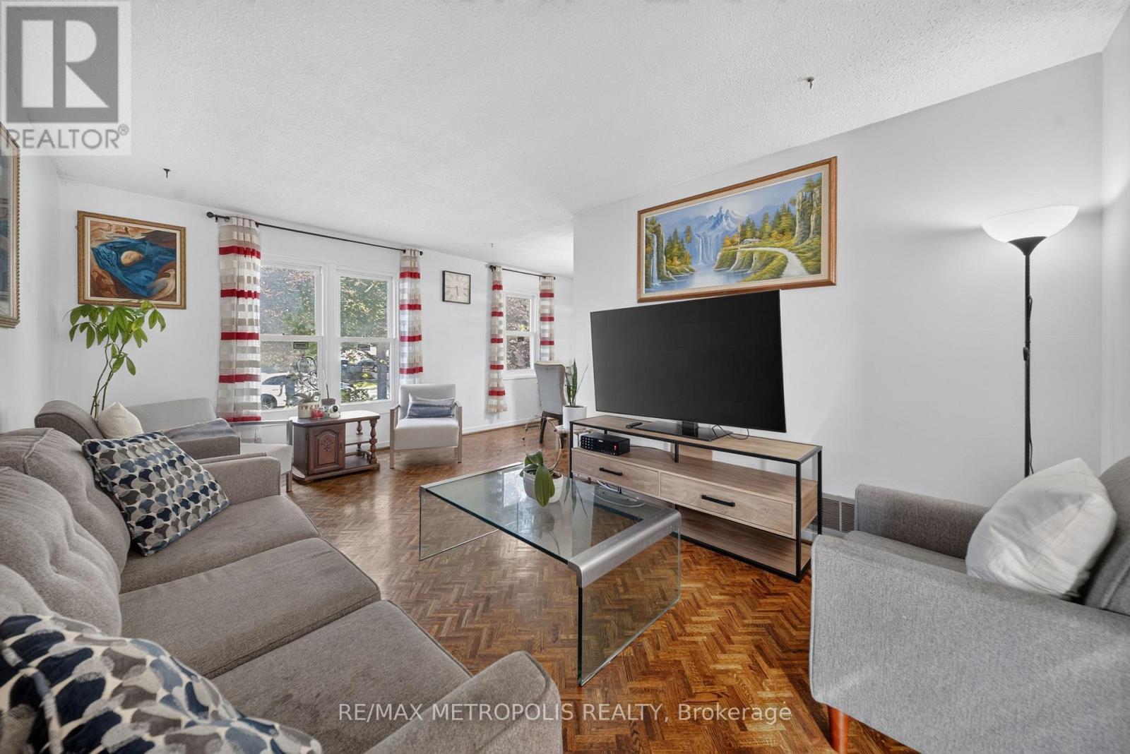 16 STANBRIDGE COURT - 14