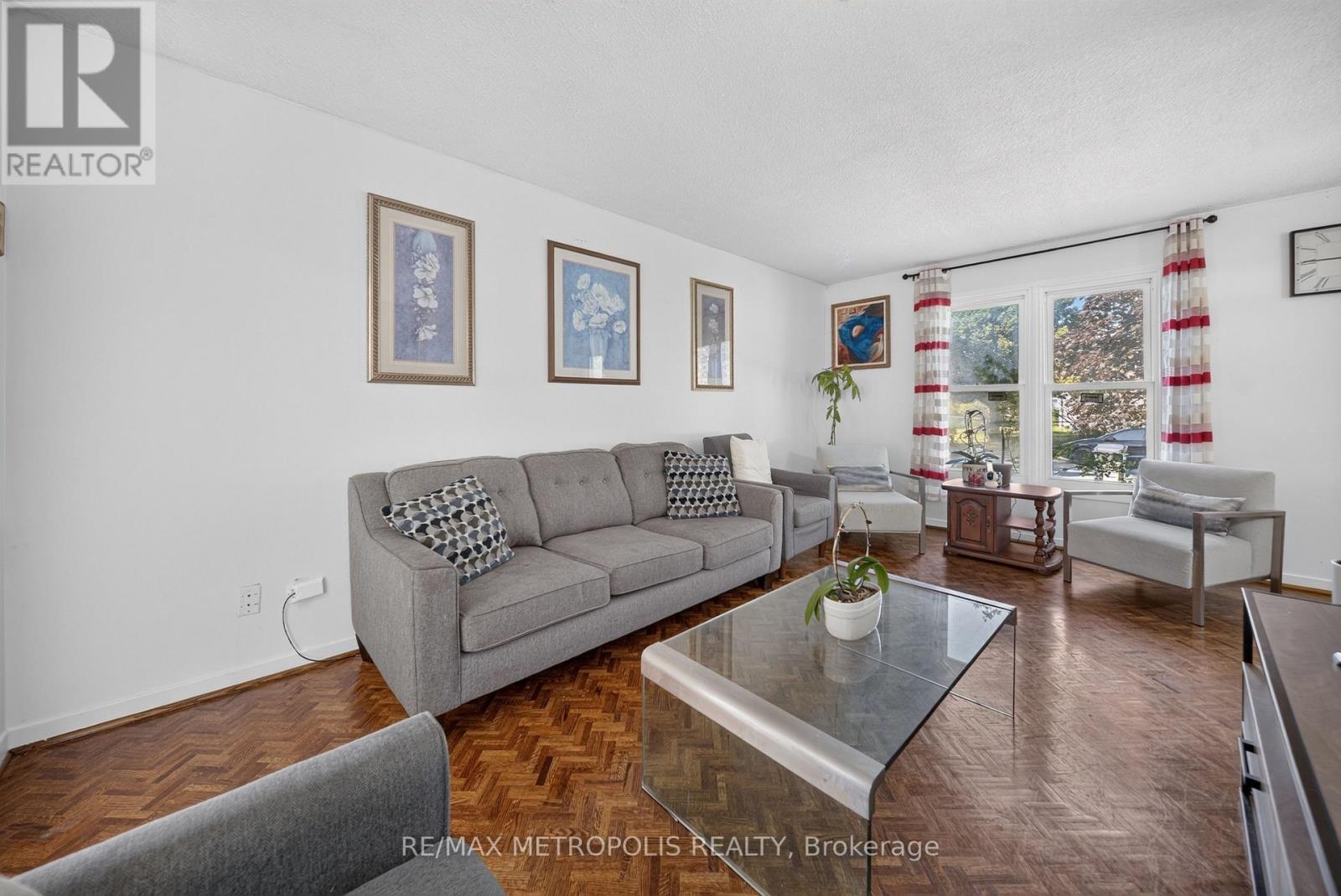 16 STANBRIDGE COURT - 15