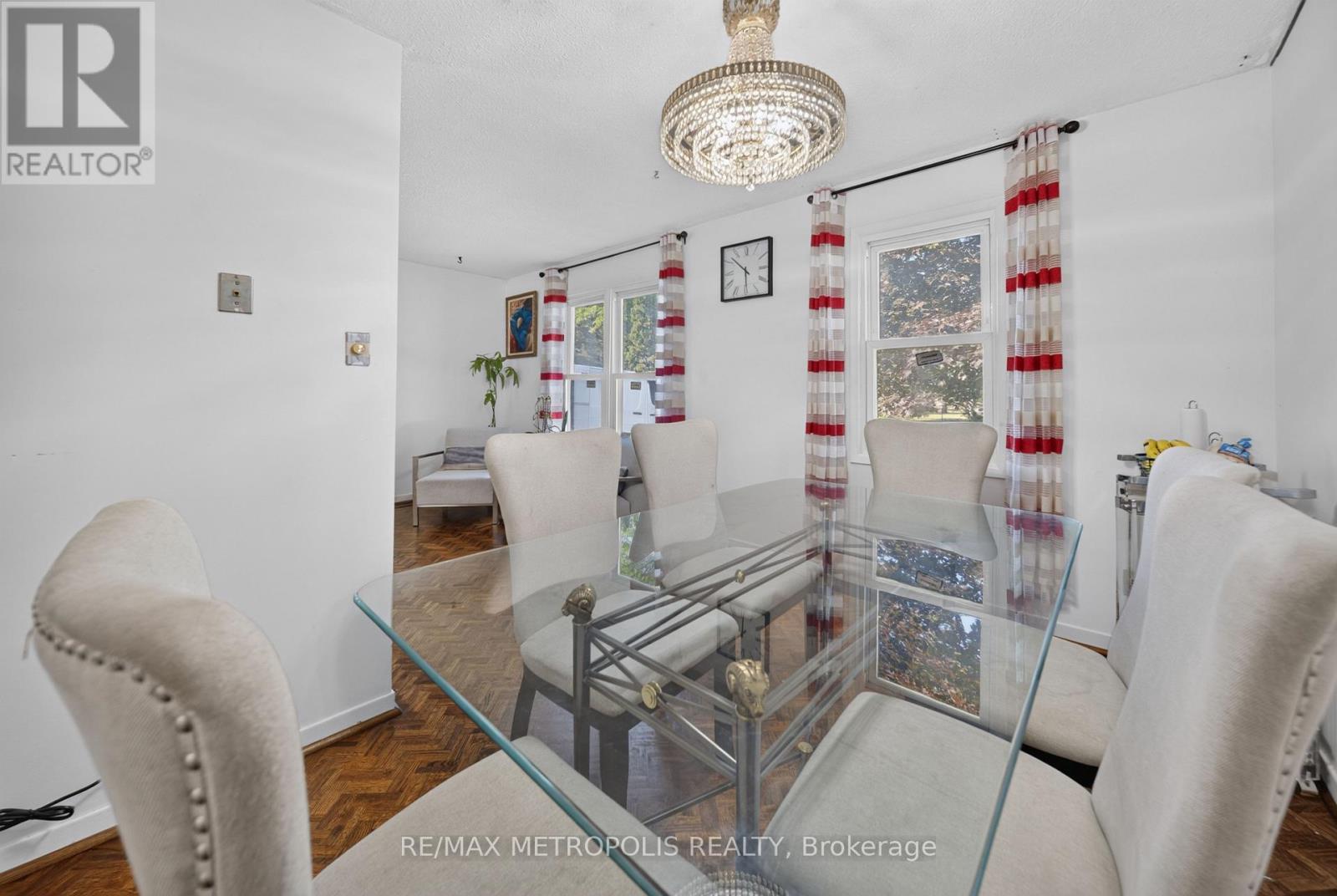 16 STANBRIDGE COURT - 21