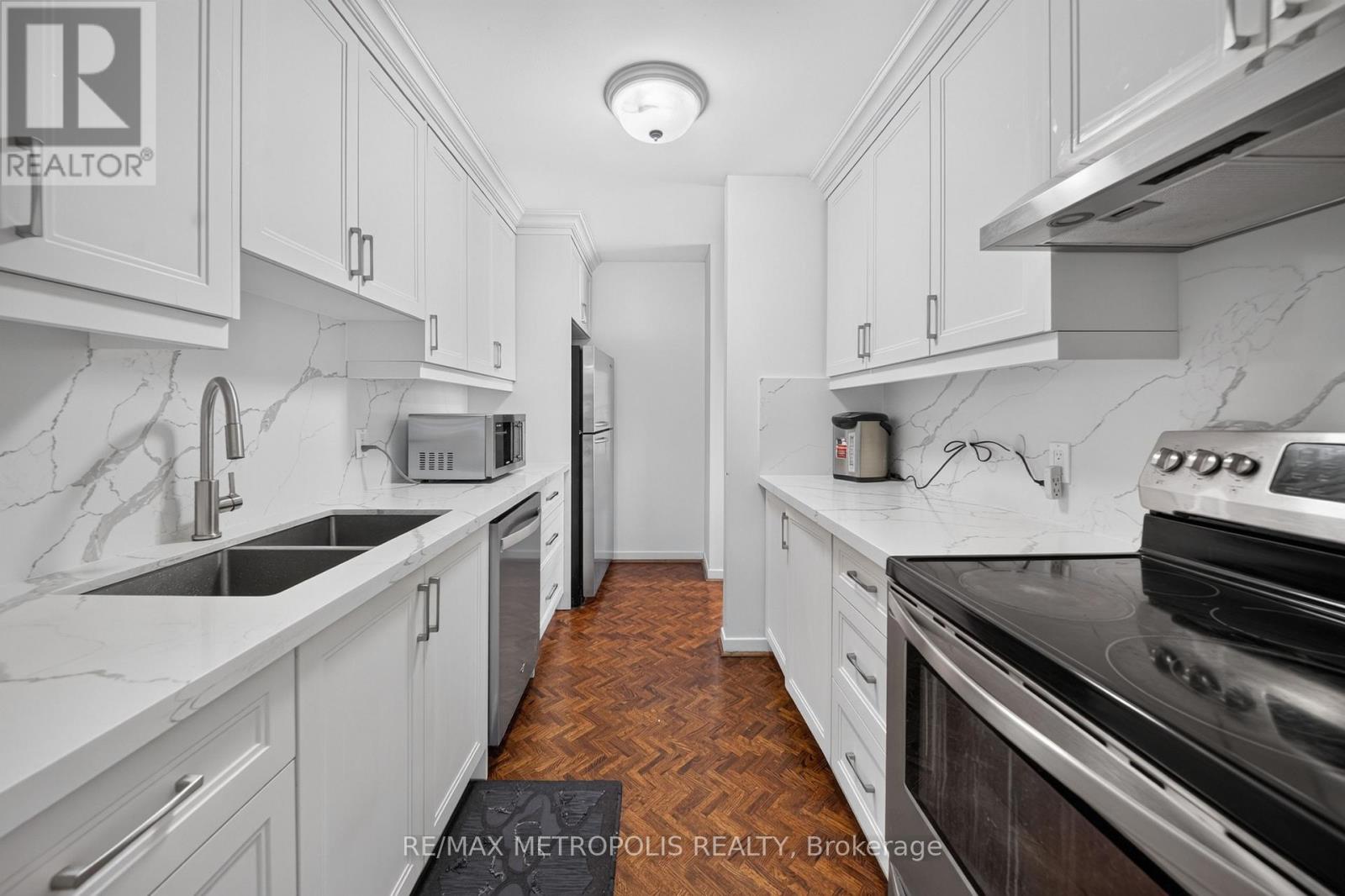 16 STANBRIDGE COURT - 23