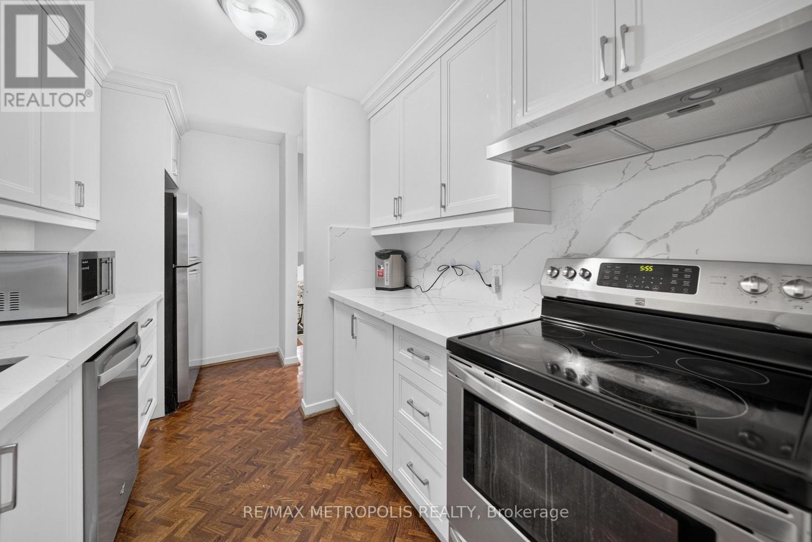 16 STANBRIDGE COURT - 25