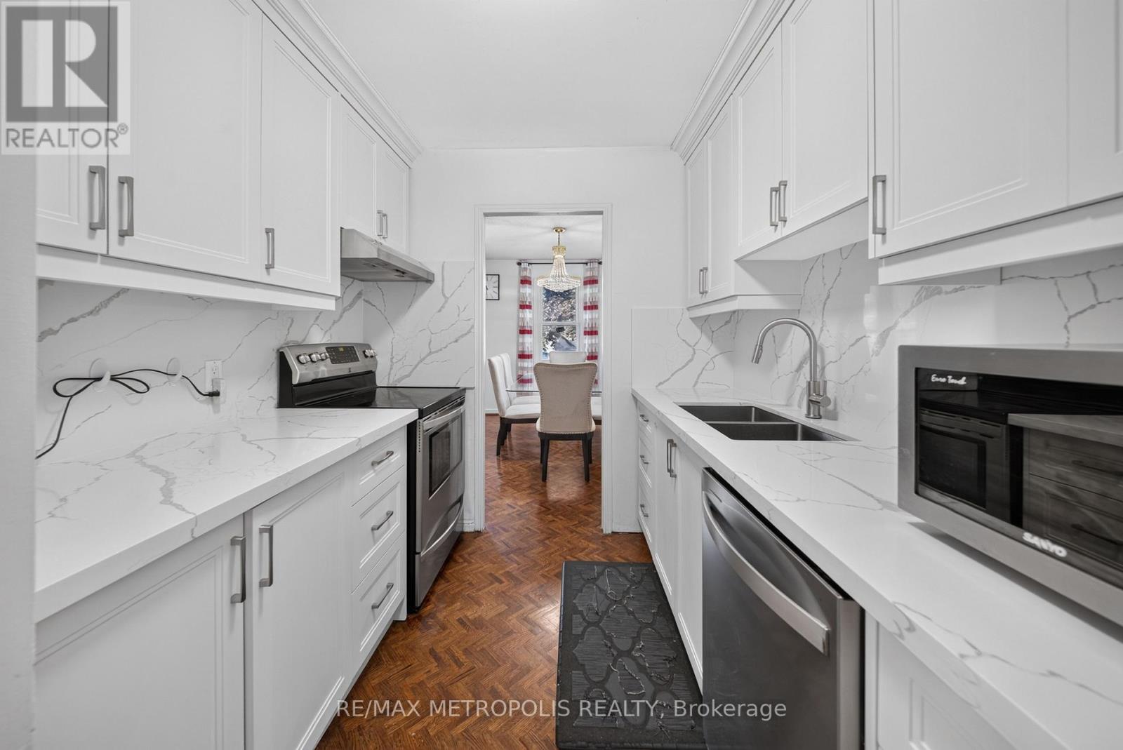 16 STANBRIDGE COURT - 26