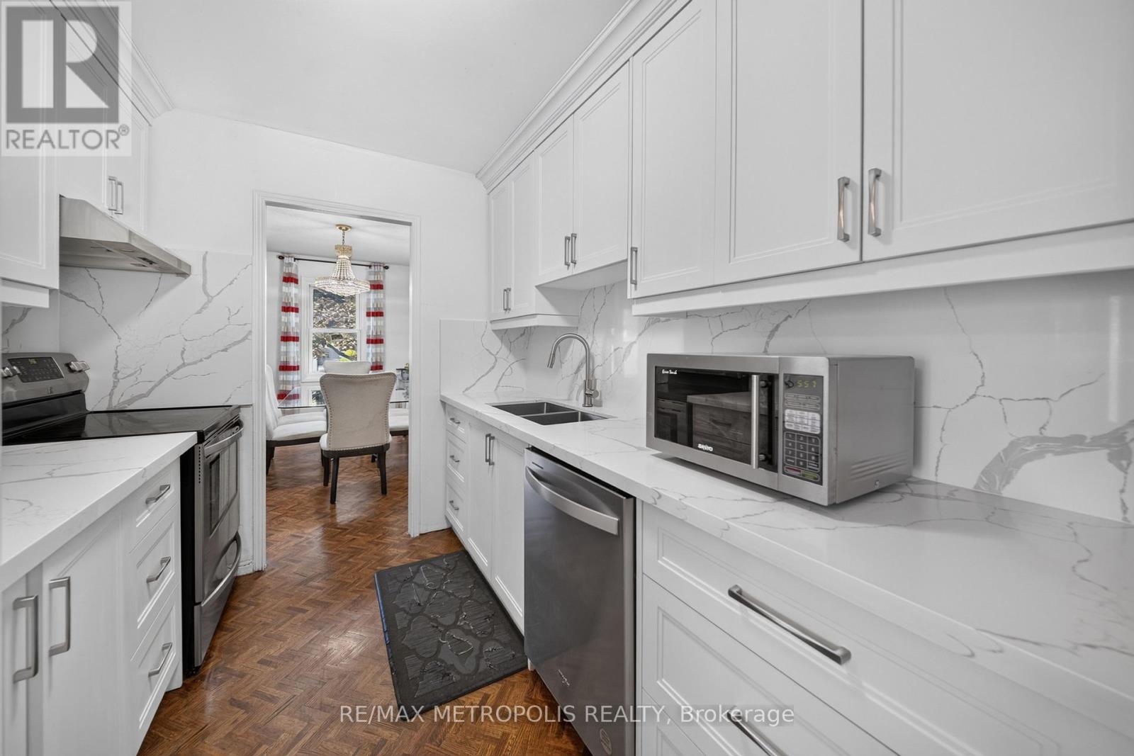 16 STANBRIDGE COURT - 27