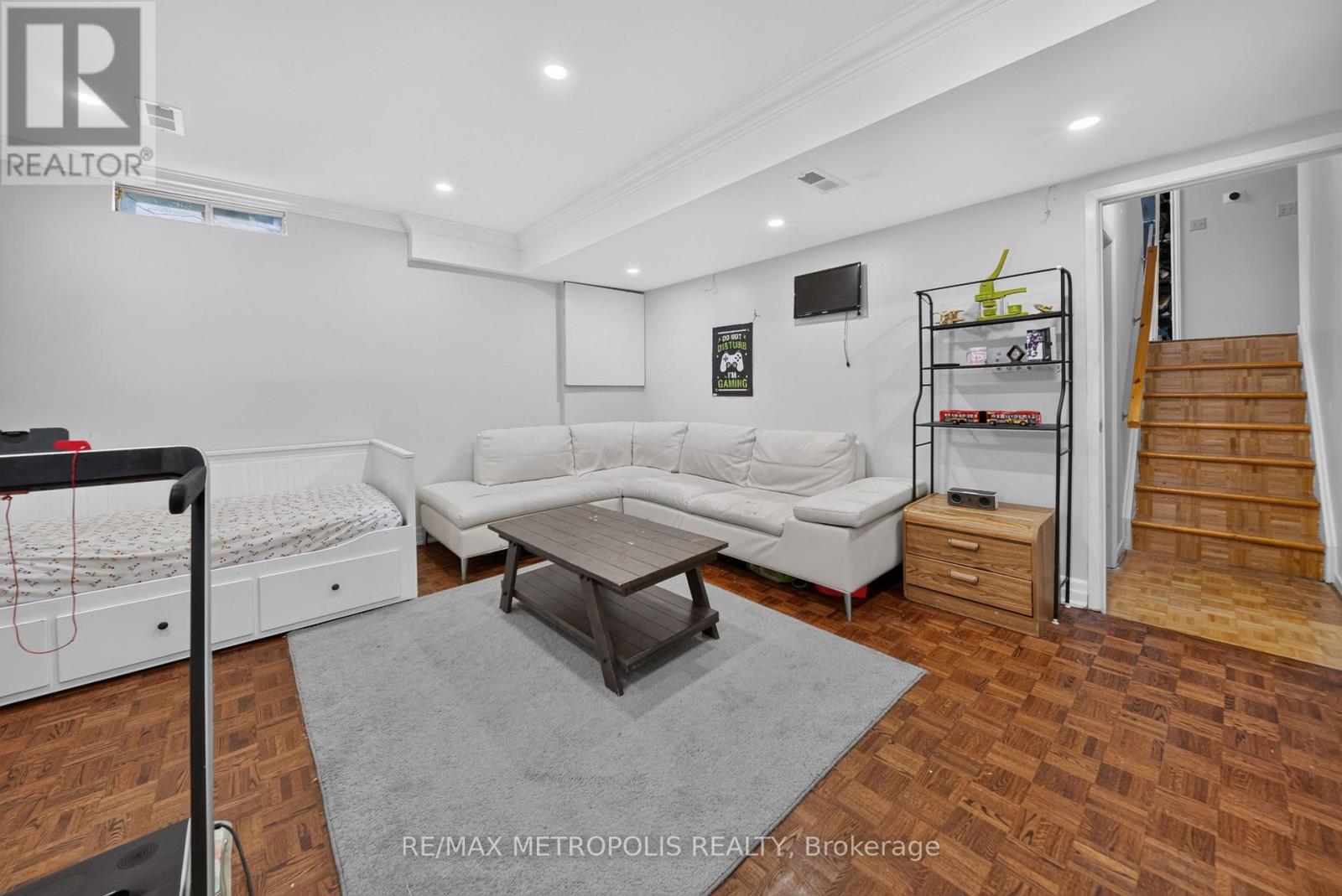 16 STANBRIDGE COURT - 41