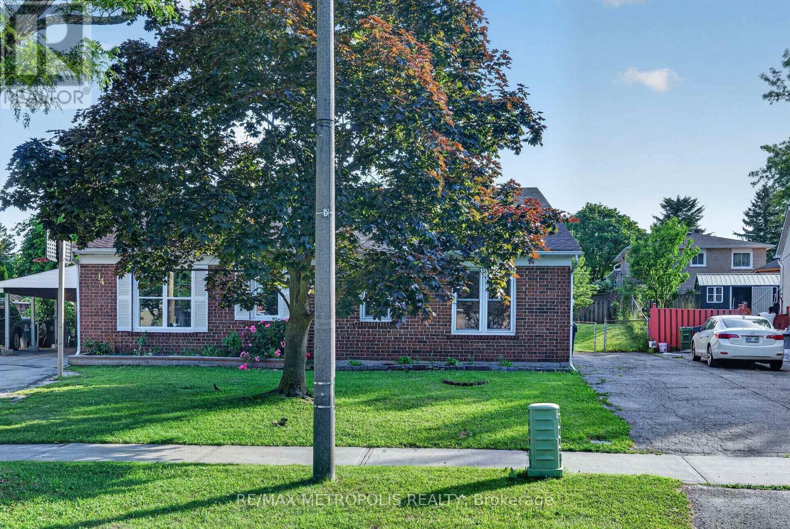 16 STANBRIDGE COURT - 46
