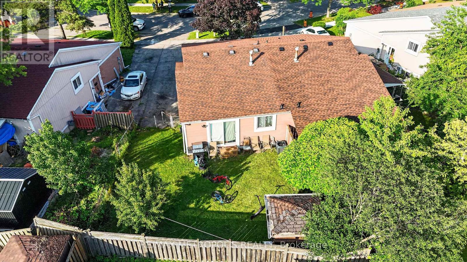 16 STANBRIDGE COURT - 49