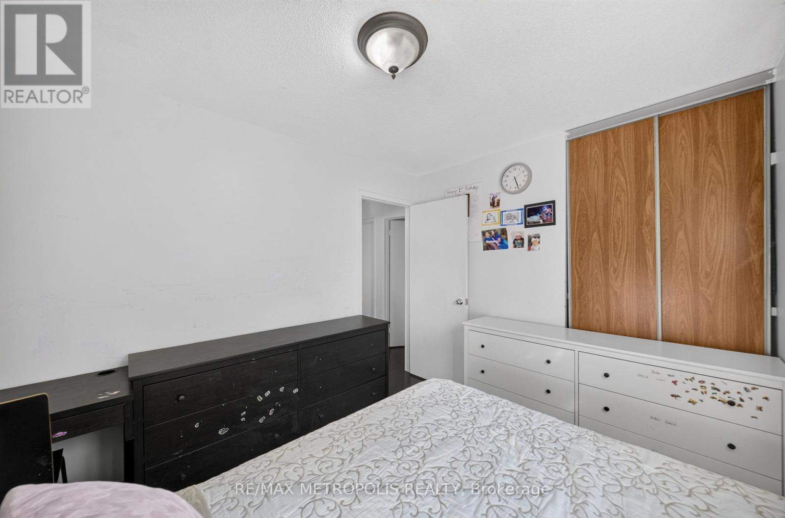 16 STANBRIDGE COURT - 6