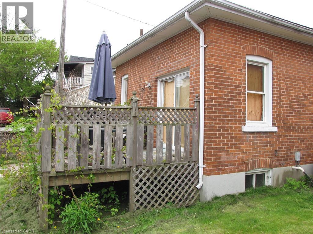 97 KENT Street N - 4