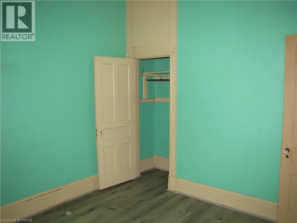 97 KENT Street N - 8
