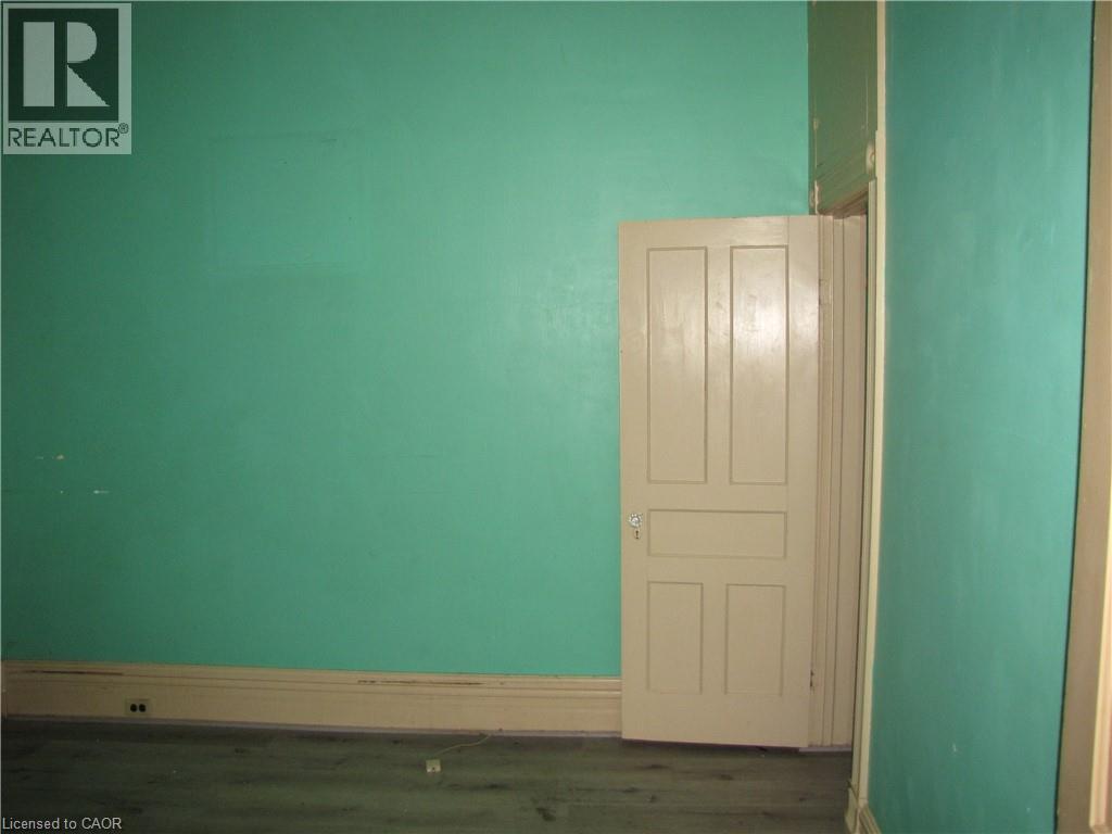 97 KENT Street N - 9