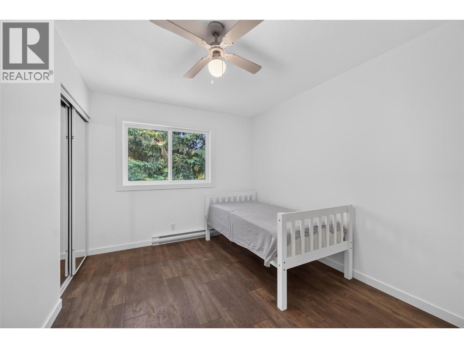671 Old Town Road - 24