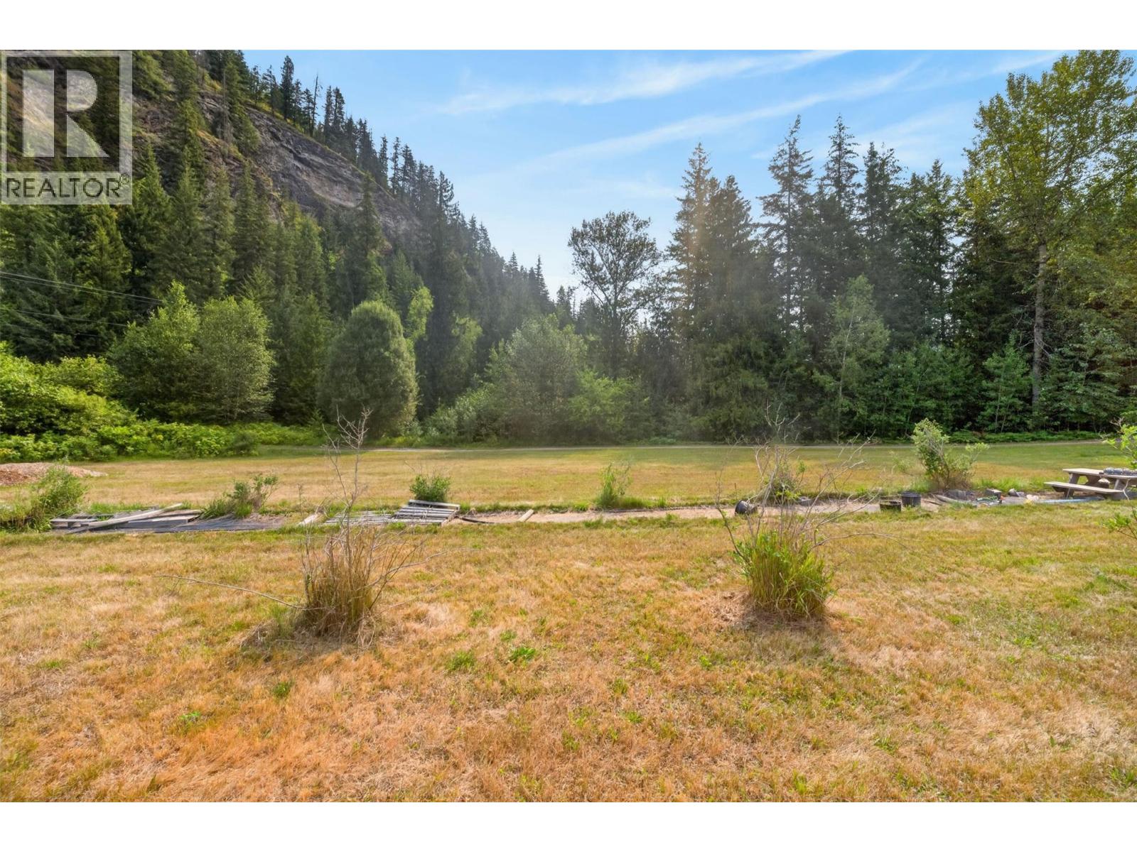 671 Old Town Road - 45
